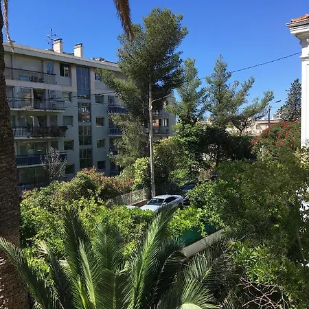 Eden Mon P'tit Paradis * קאן